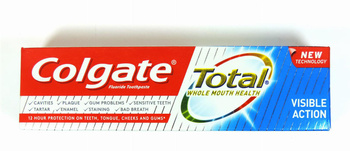 Colgate 75 total visible action szt